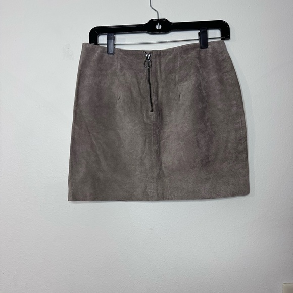 Blank NYC Taupe Mini Skirt - Picture 2 of 3
